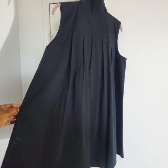 Adrienne Vittadini Sleeveless Swing Top with Bow Detail - Picture 6 of 8